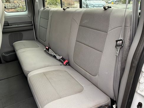 Used 2004 Ford F250 XLT image 19