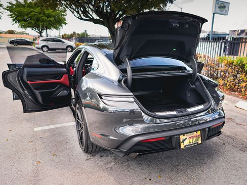 Used 2025 Porsche Taycan GTS image 12