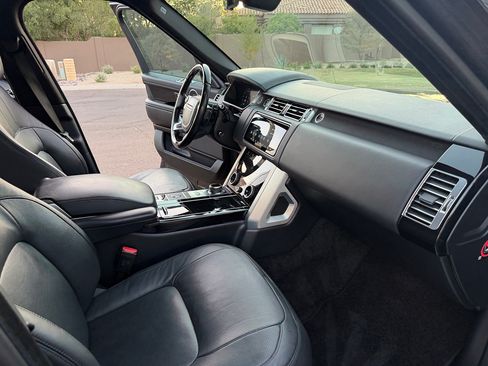 Used 2018 Land Rover Range Rover Supercharged AWD/4WD image 18