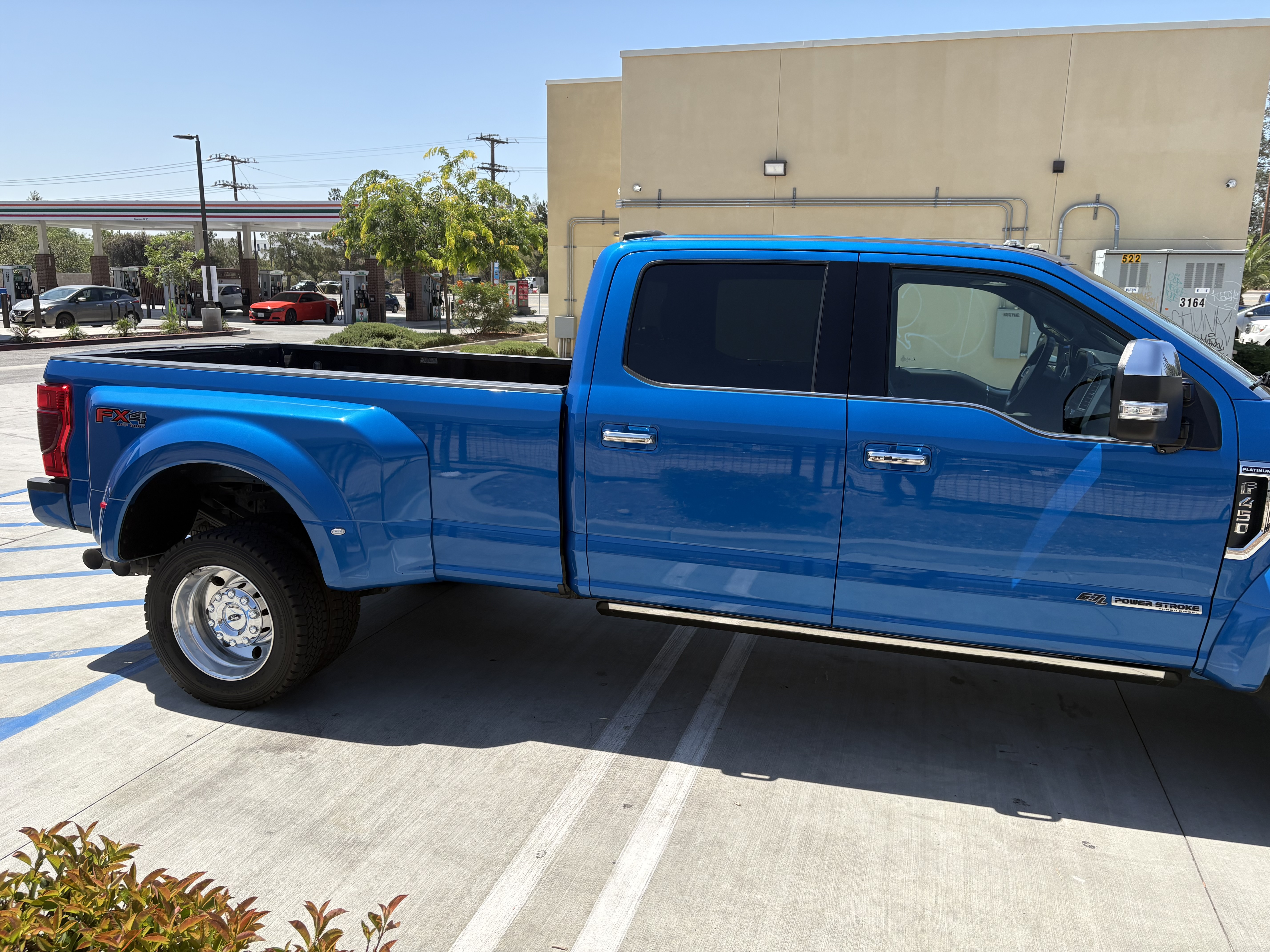 Used 2021 Ford F450 Platinum w/ FX4 Off-Road Package AWD/4WD image 8