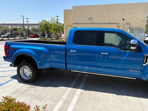 Used 2021 Ford F450 Platinum w/ FX4 Off-Road Package AWD/4WD image 8
