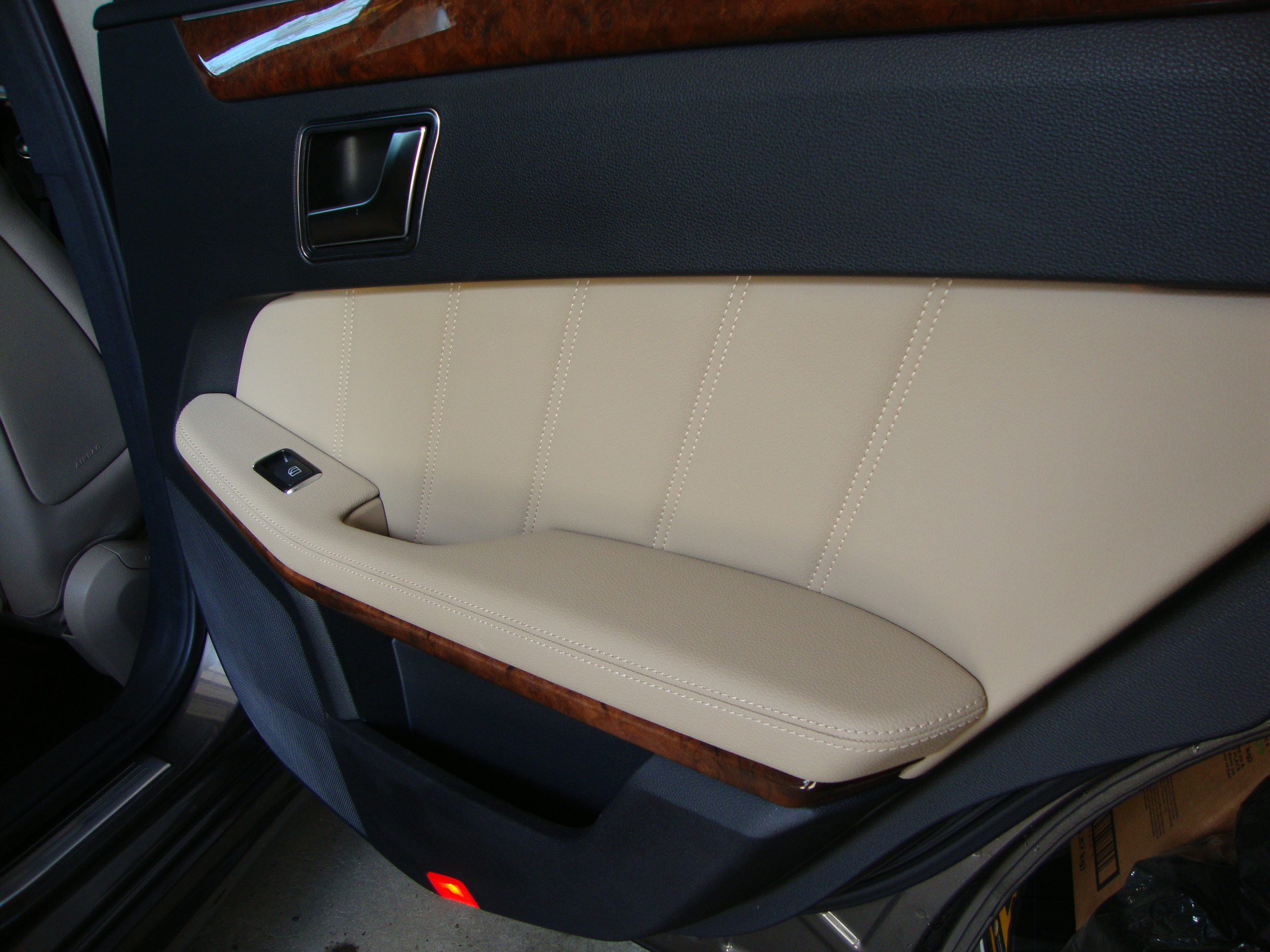 Used 2013 Mercedes-Benz E 350 BlueTEC Sedan image 15