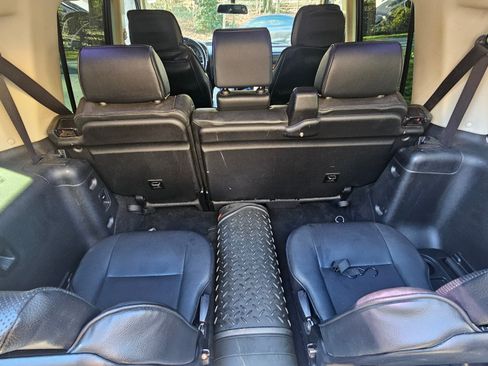 Used 2003 Land Rover Discovery HSE image 12