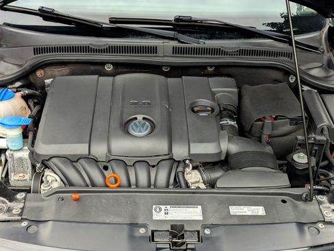 Used 2012 Volkswagen Jetta SE FWD image 32