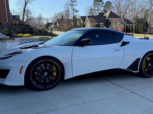 Used 2021 Lotus Evora image 2