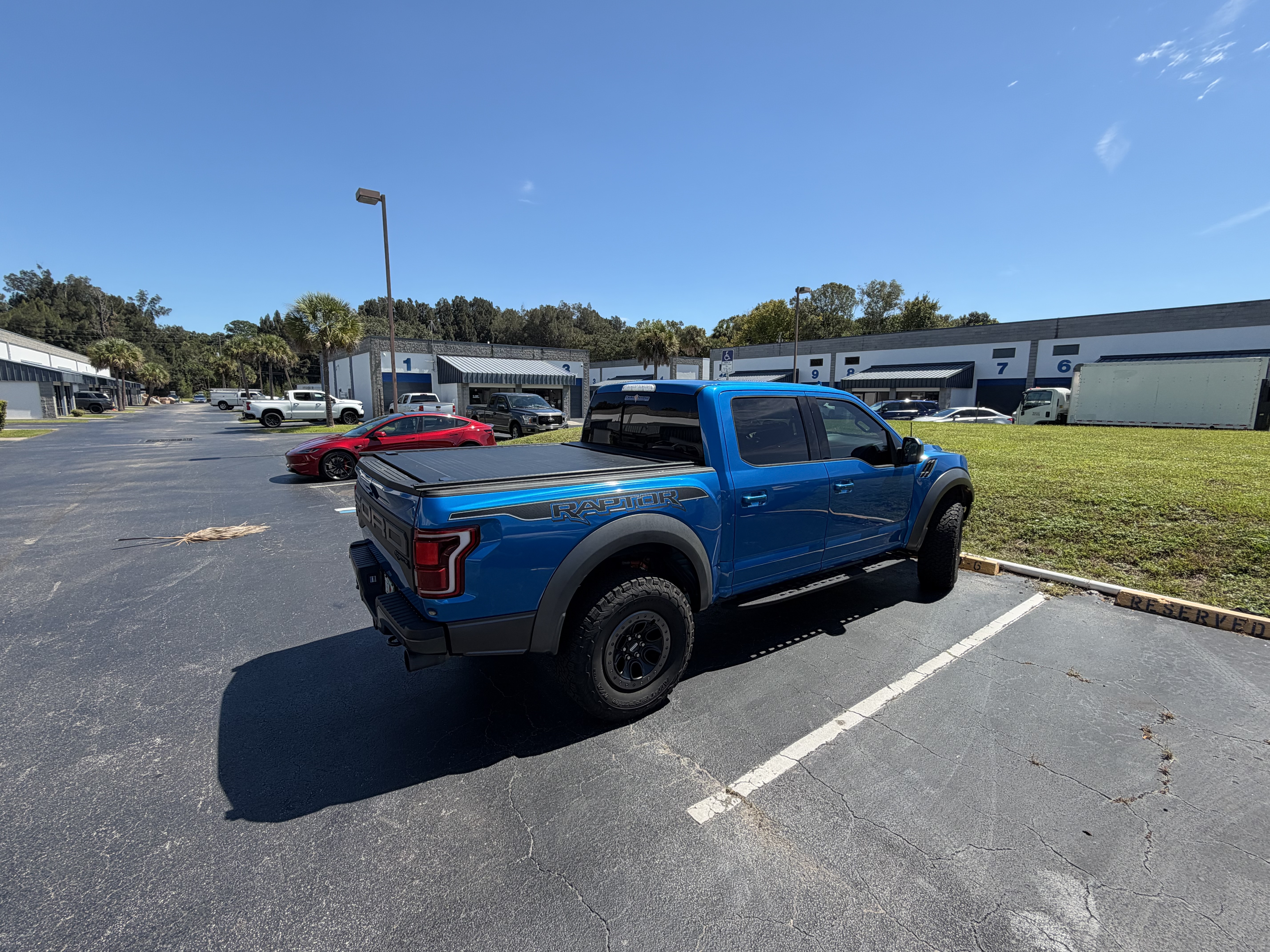 Used 2019 Ford F150 Raptor w/ Equipment Group 802A Luxury AWD/4WD image 2