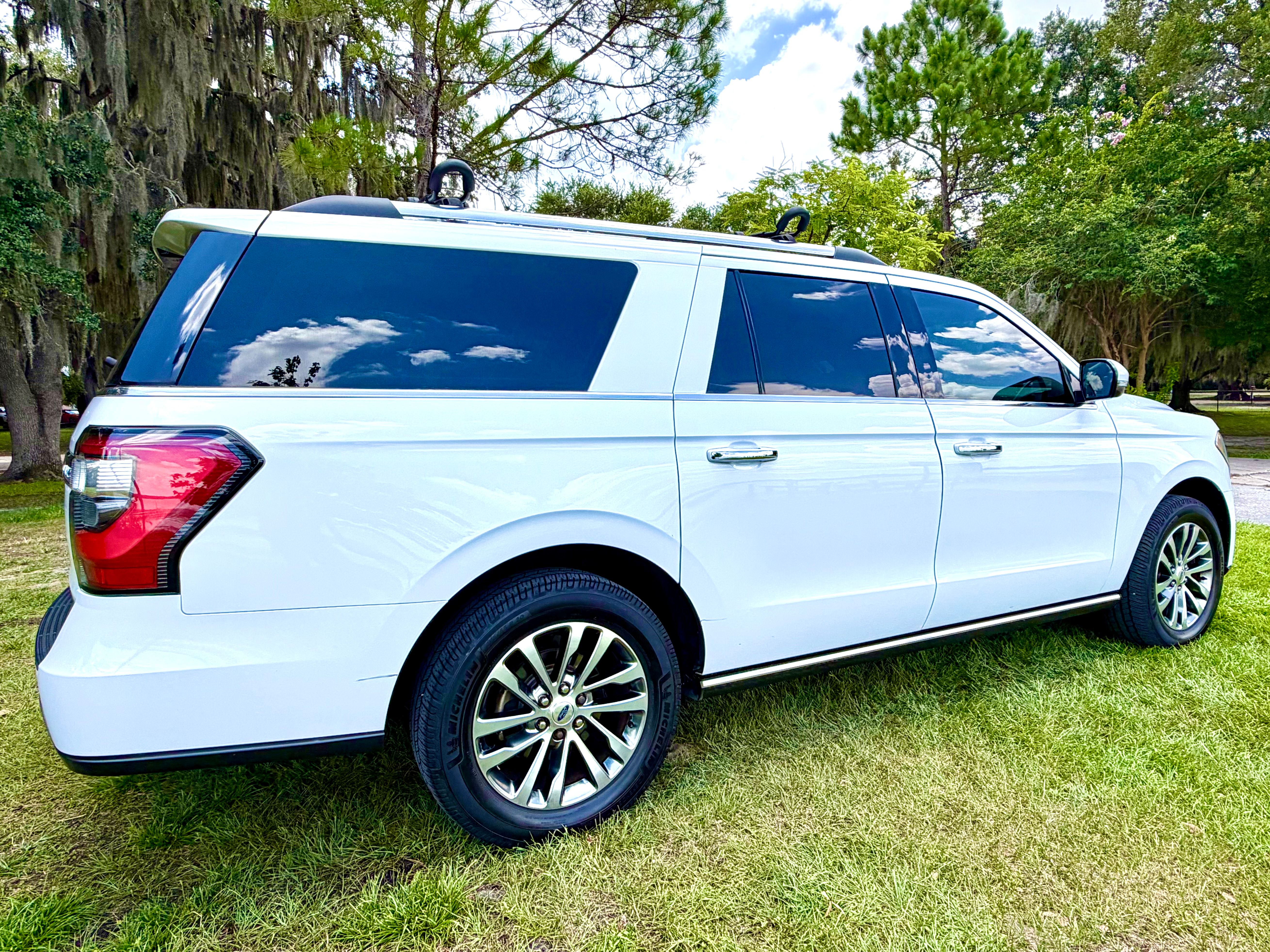 Used 2018 Ford Expedition Max Limited RWD image 8