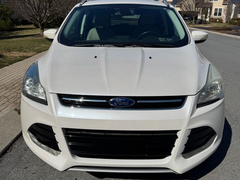 Used 2014 Ford Escape Titanium image 2