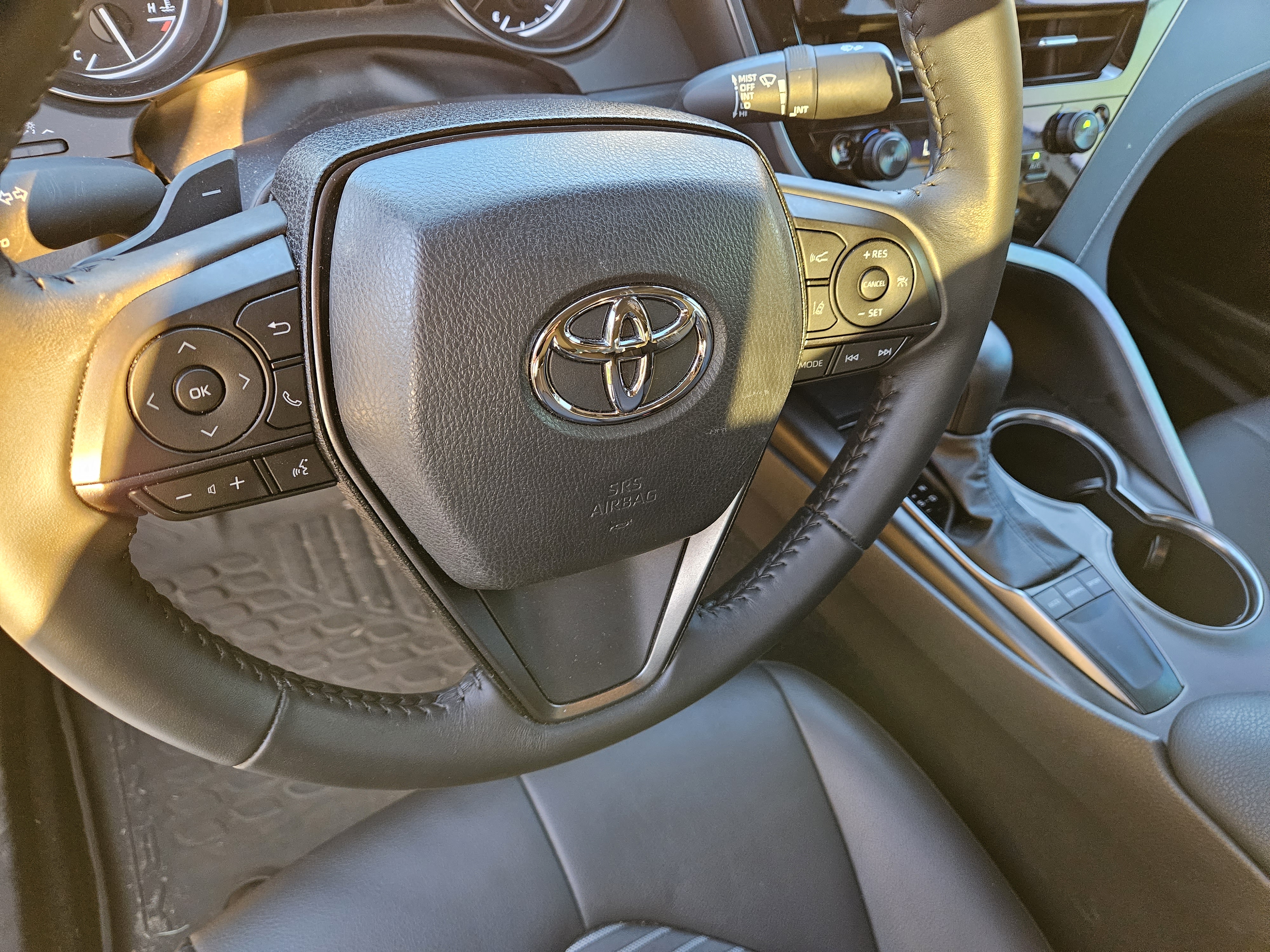 Used 2023 Toyota Camry SE FWD image 18