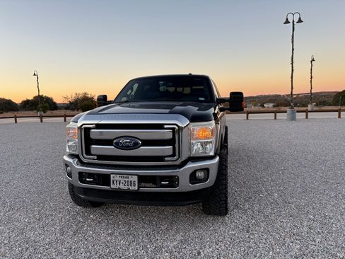 Used 2015 Ford F250 Lariat w/ Lariat Ultimate Package image 14