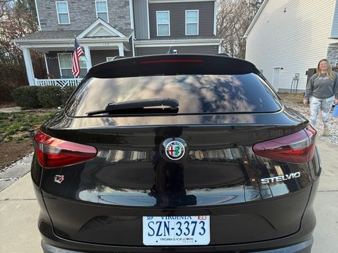 Used 2018 Alfa Romeo Stelvio Sport w/ Quick Order Package 22J Sport image 8