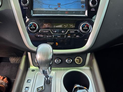 Used 2017 Nissan Murano Platinum w/ Platinum Technology Package AWD/4WD image 12