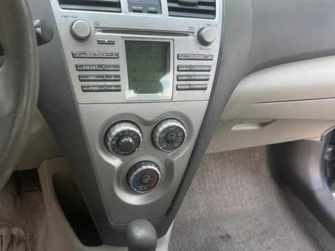 Used 2009 Toyota Yaris Sedan w/ PWR Pkg w/Steel Wheels FWD image 12