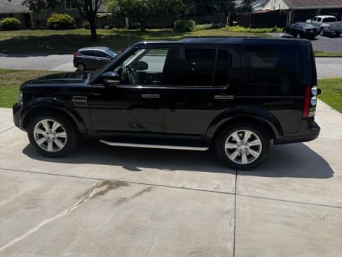 Used 2016 Land Rover LR4 HSE Silver Edition AWD/4WD image 2
