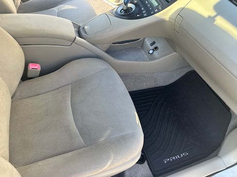 Used 2010 Toyota Prius FWD image 15