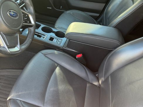 Used 2019 Subaru Outback 2.5i Limited w/ Popular Package #2 image 9