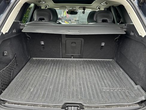 Used 2022 Volvo XC60 B5 Inscription w/ Advanced Package image 6