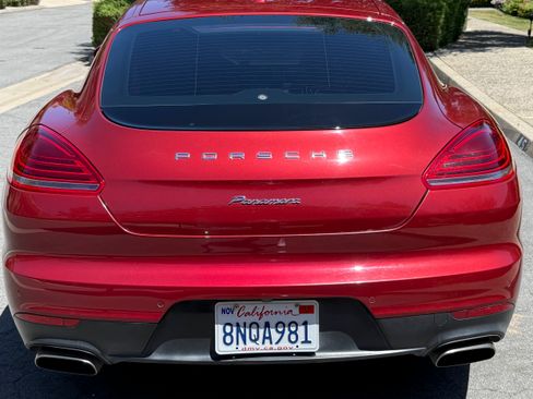 Used 2016 Porsche Panamera image 4