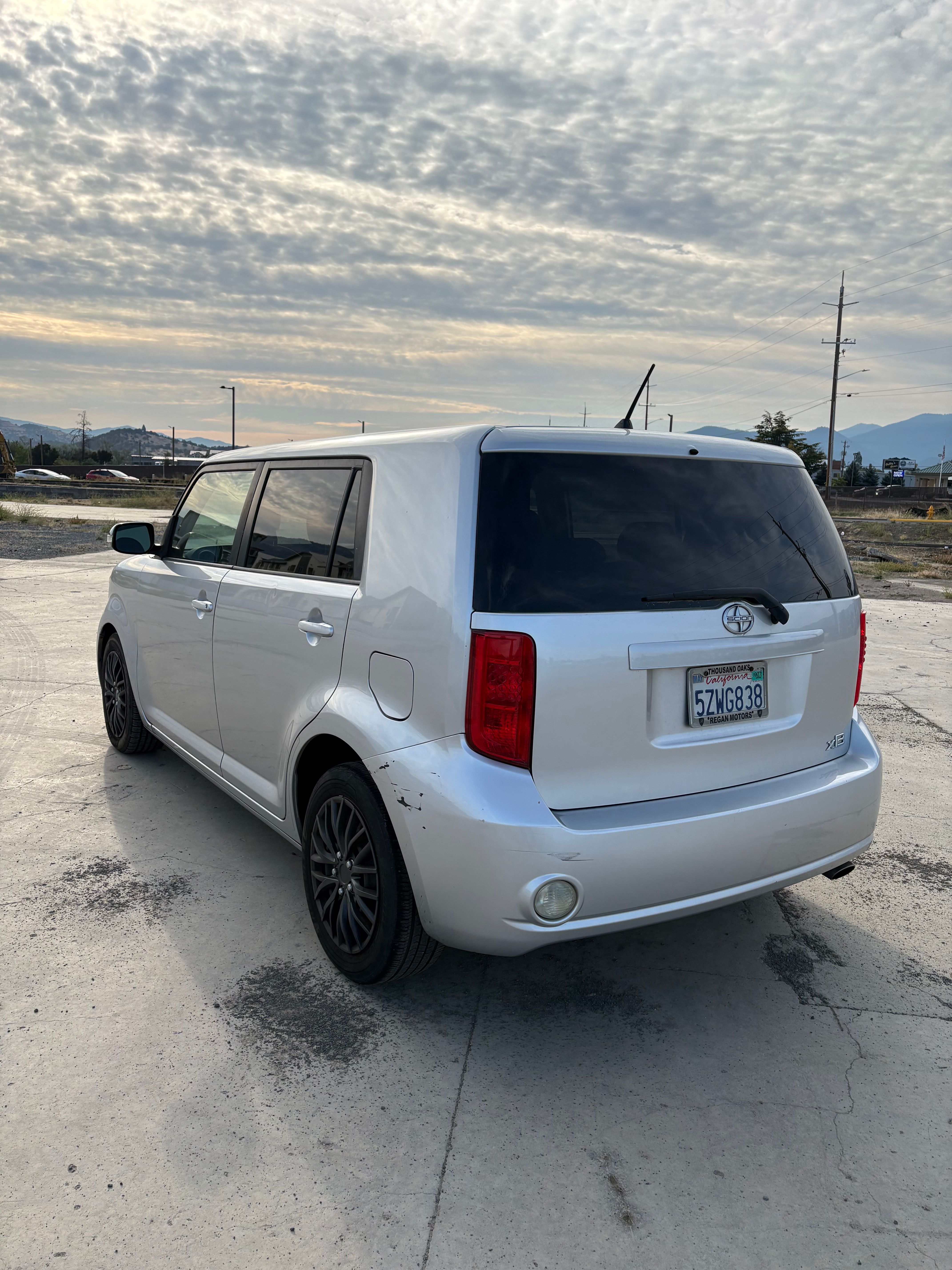 Used 2008 Scion xB FWD image 4