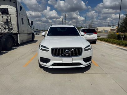 Used 2020 Volvo XC90 T6 Momentum