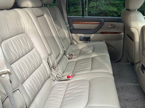 Used 2004 Lexus LX 470 4WD image 8