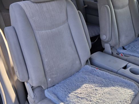 Used 2012 Nissan Quest S FWD image 12