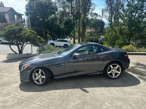 Used 2014 Mercedes-Benz SLK 250 image 1