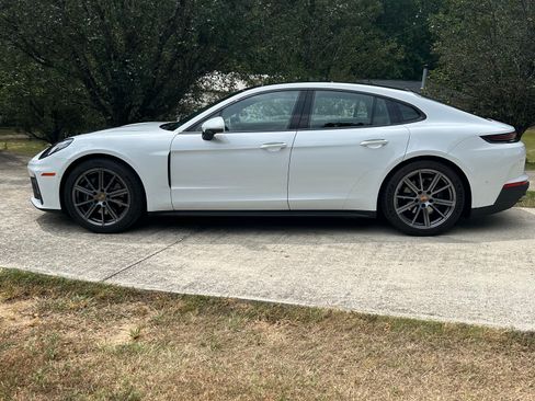 Used 2024 Porsche Panamera 4 AWD/4WD image 1