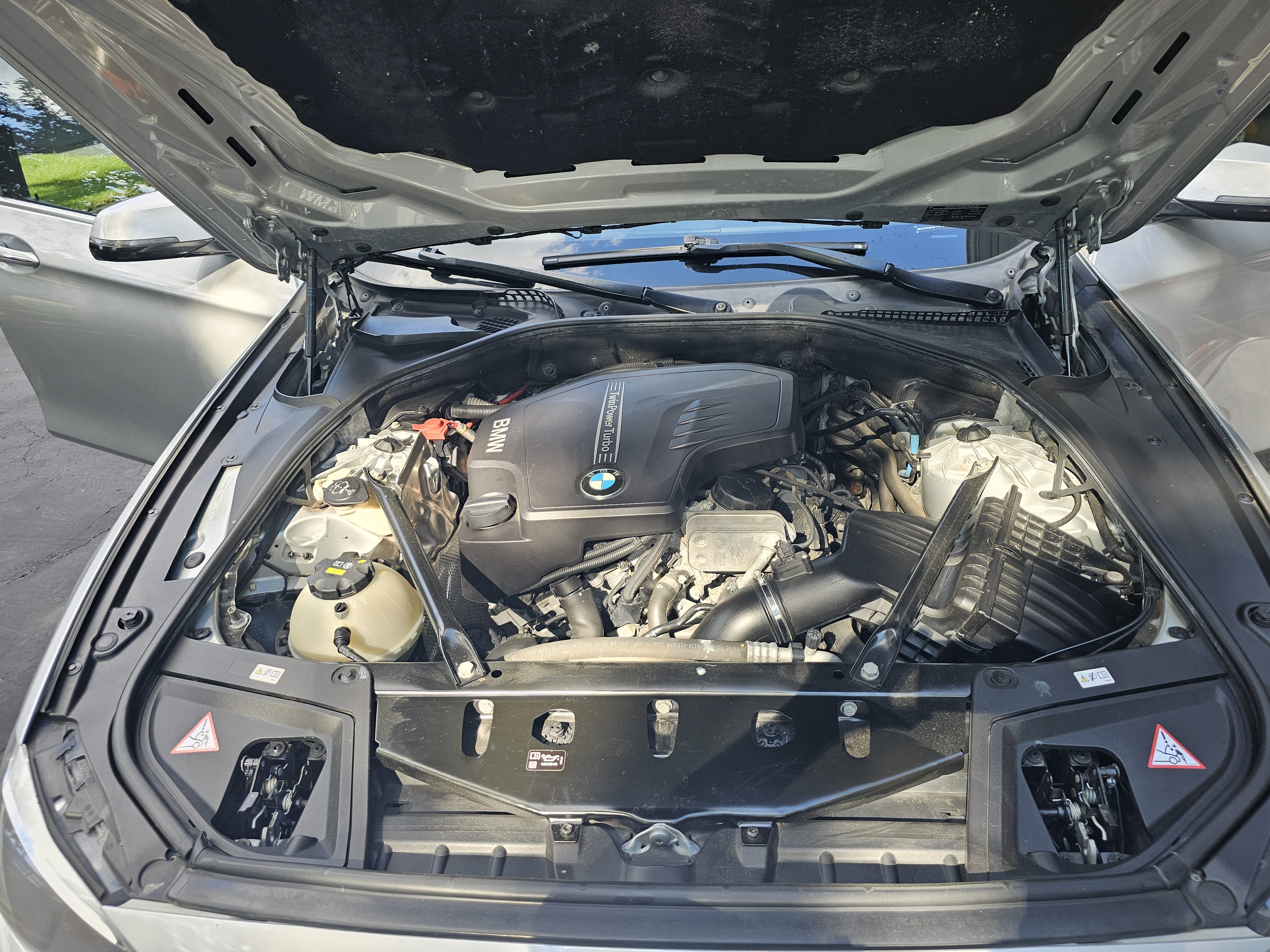 Used 2016 BMW 528i xDrive Sedan AWD/4WD image 5