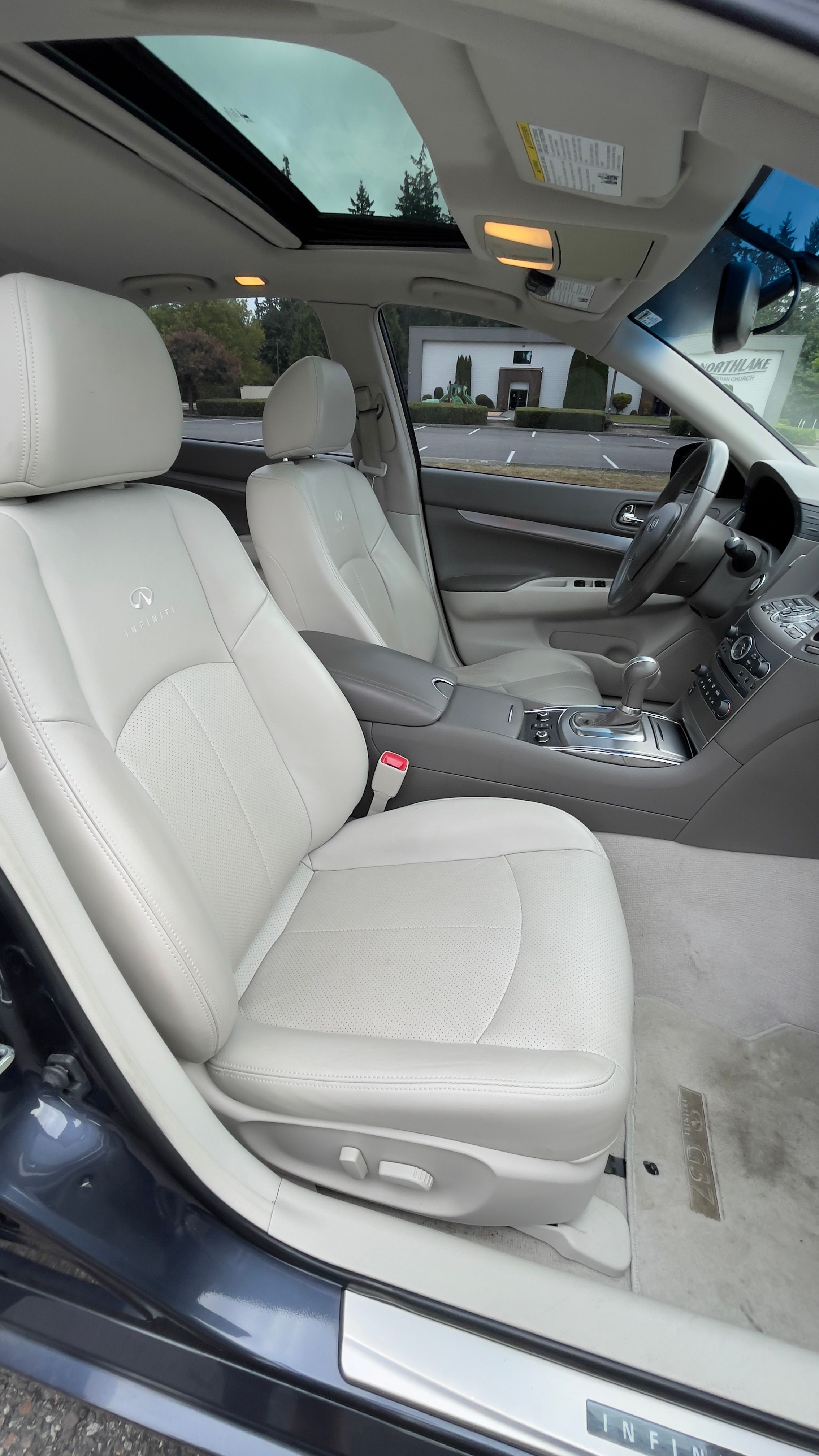 Used 2012 INFINITI G37 x Sedan w/ Premium Pkg AWD/4WD image 12