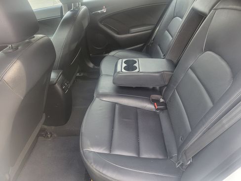 Used 2018 Kia Forte EX w/ EX Premium Tech Package image 9