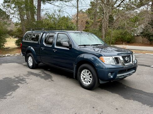 Used 2019 Nissan Frontier SV image 4