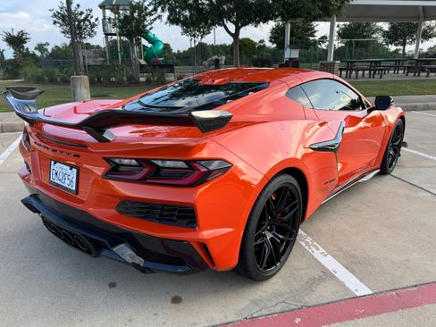 Used 2025 Chevrolet Corvette Z06 w/ Z07 Performance Package RWD image 11