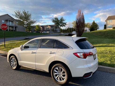 Used 2017 Acura RDX AWD image 4