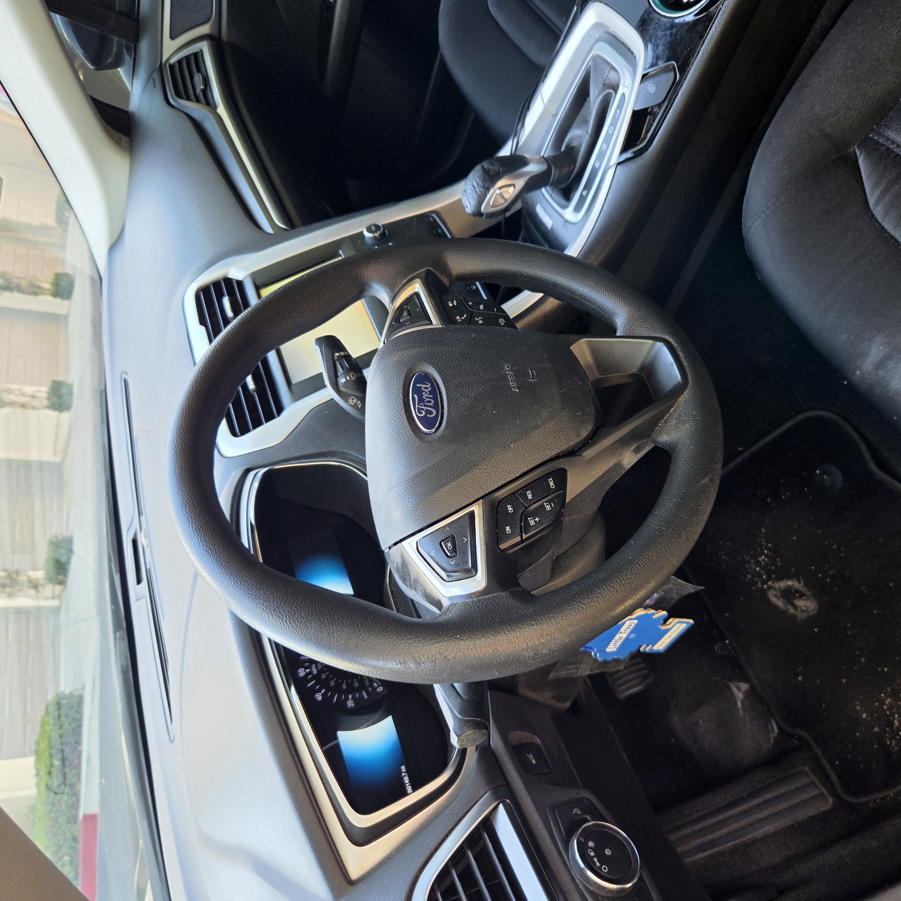 Used 2013 Ford Fusion SE FWD image 4