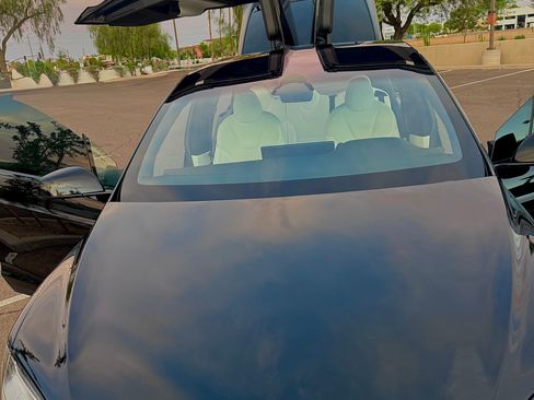 Used 2022 Tesla Model X AWD/4WD image 1