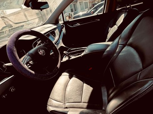 Used 2020 Buick Enclave Avenir w/ Avenir Technology Package image 6