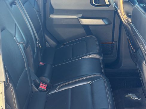 Used 2022 Ford Bronco Badlands image 10