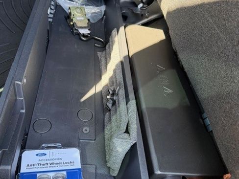 Used 2024 Ford F250 Platinum image 14