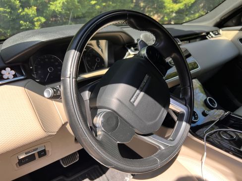 Used 2020 Land Rover Range Rover Velar R-Dynamic S image 8