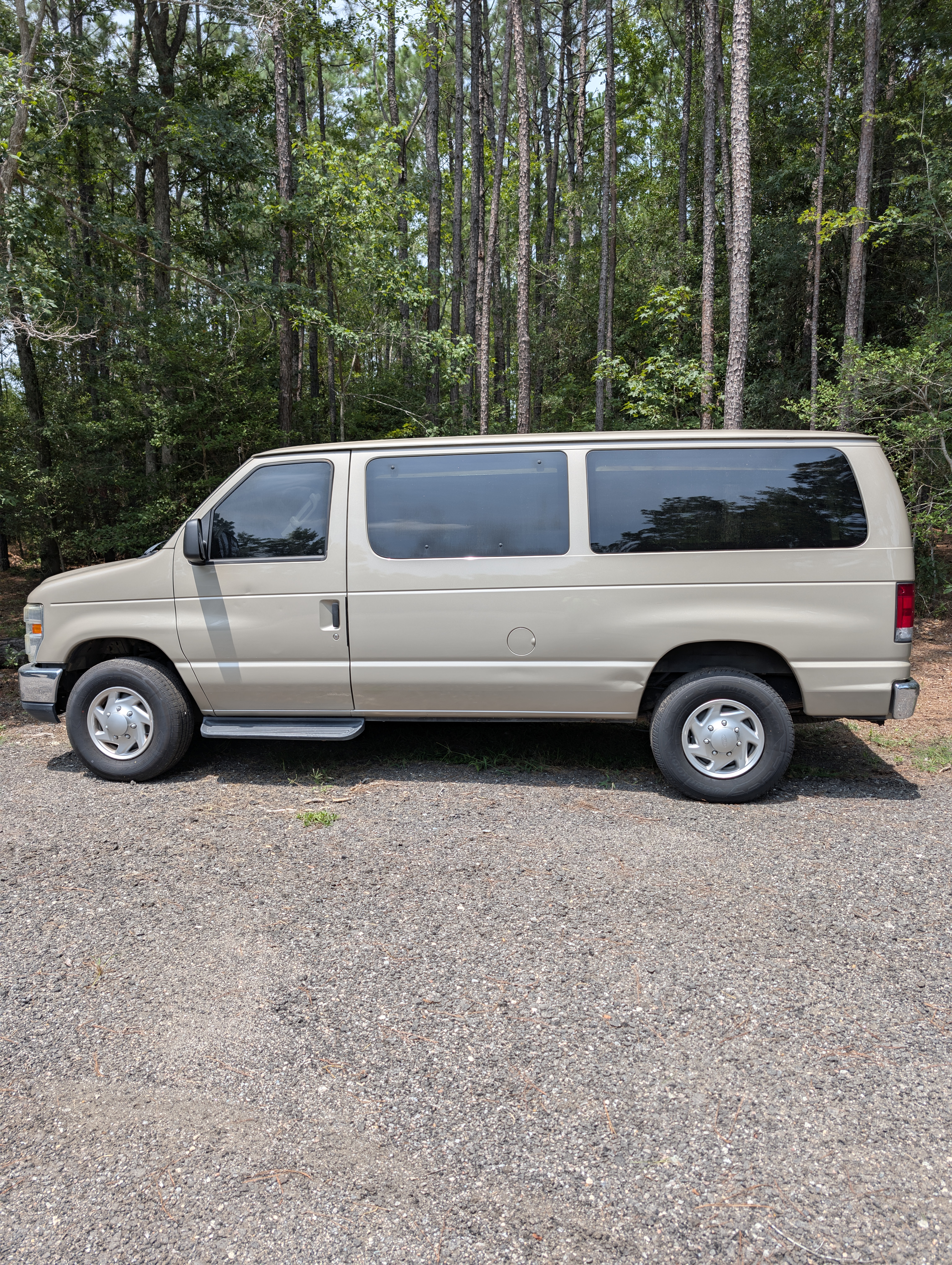 Used 2012 Ford E-350 and Econoline 350 XLT RWD image 1