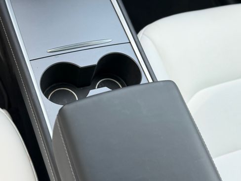 Used 2023 Tesla Model Y AWD image 15