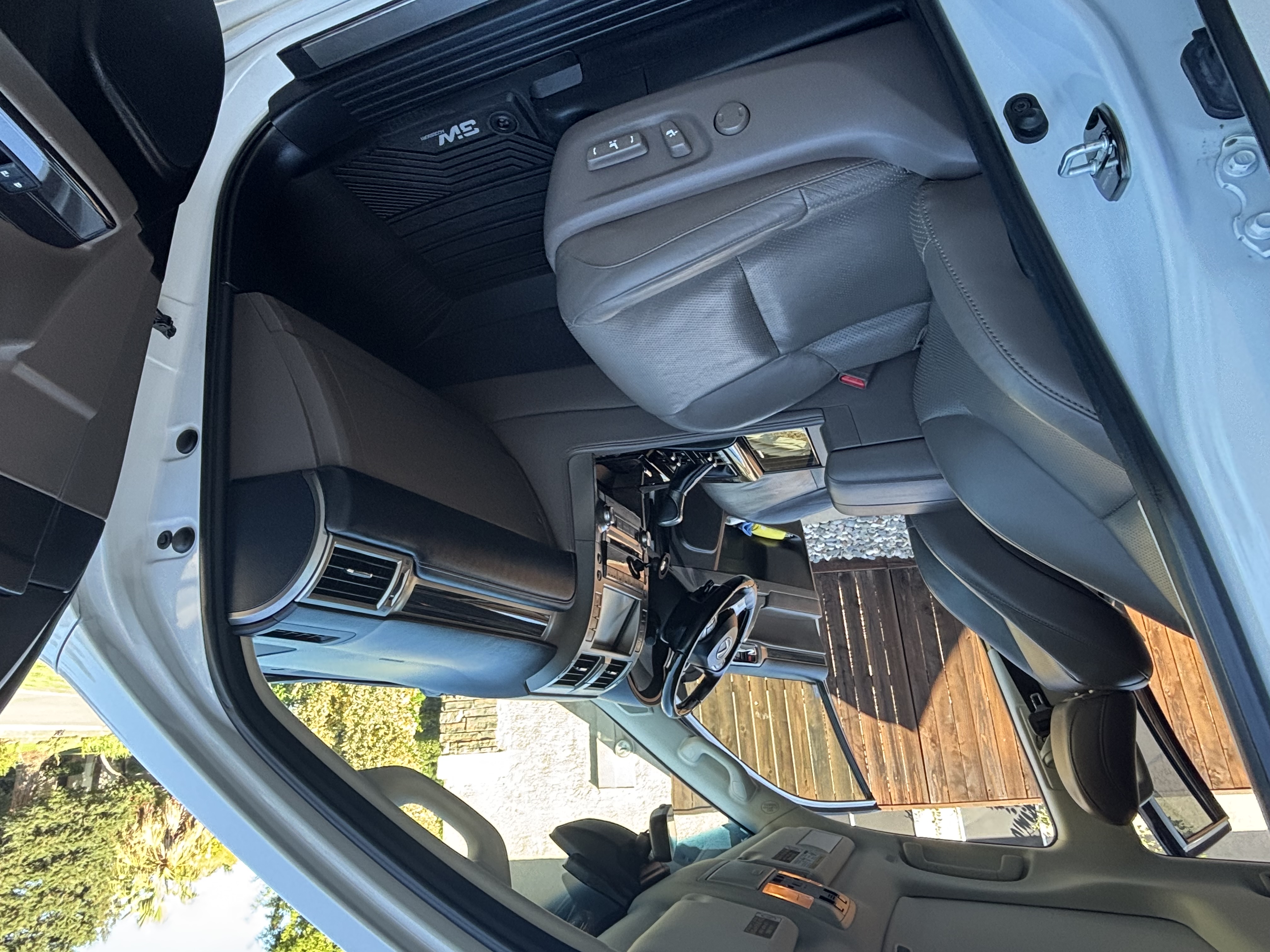 Used 2020 Lexus GX 460 Luxury w/ Accessory Package AWD/4WD image 14