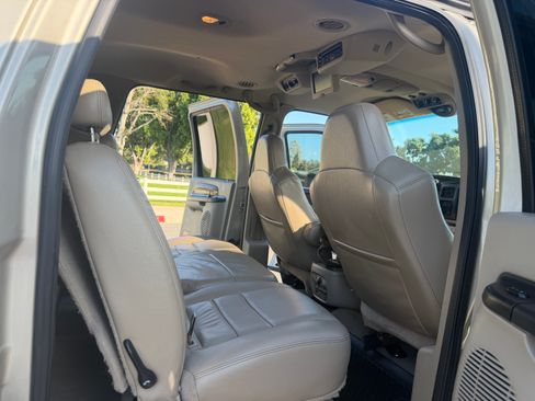 Used 2005 Ford Excursion Limited image 26