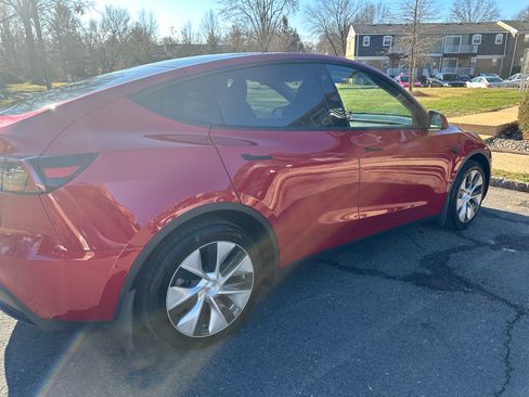 Used 2023 Tesla Model Y Long Range image 4