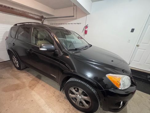 Used 2012 Toyota RAV4 Limited image 2