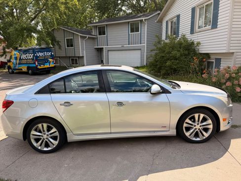 Used 2014 Chevrolet Cruze LTZ w/ RS Package FWD image 9