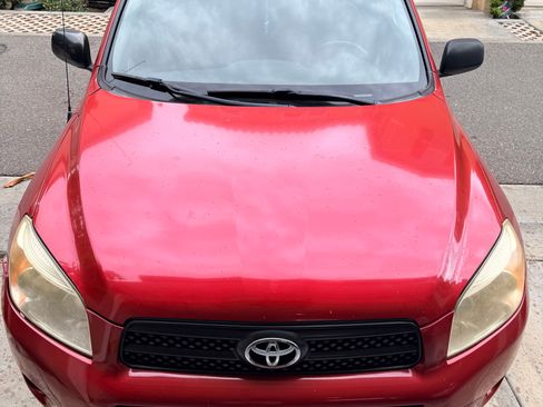 Used 2007 Toyota RAV4 2WD w/ 3rd Row image 2