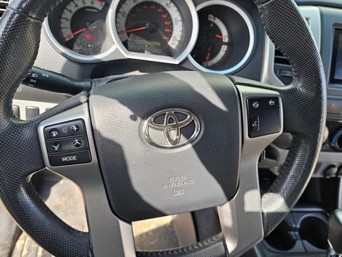 Used 2012 Toyota Tacoma 4x4 Double Cab w/ SR5 Pkg image 9