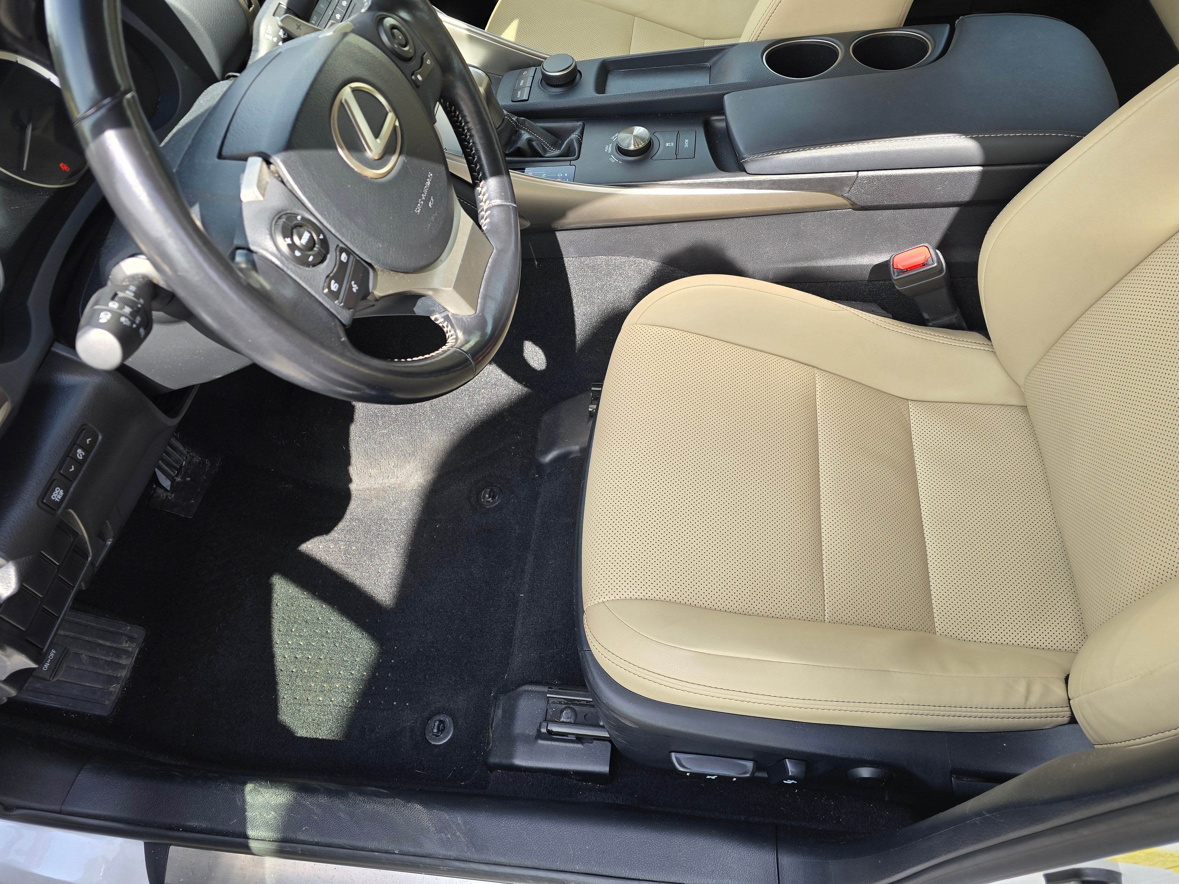Used 2016 Lexus IS 300 AWD w/ Premium Package image 22